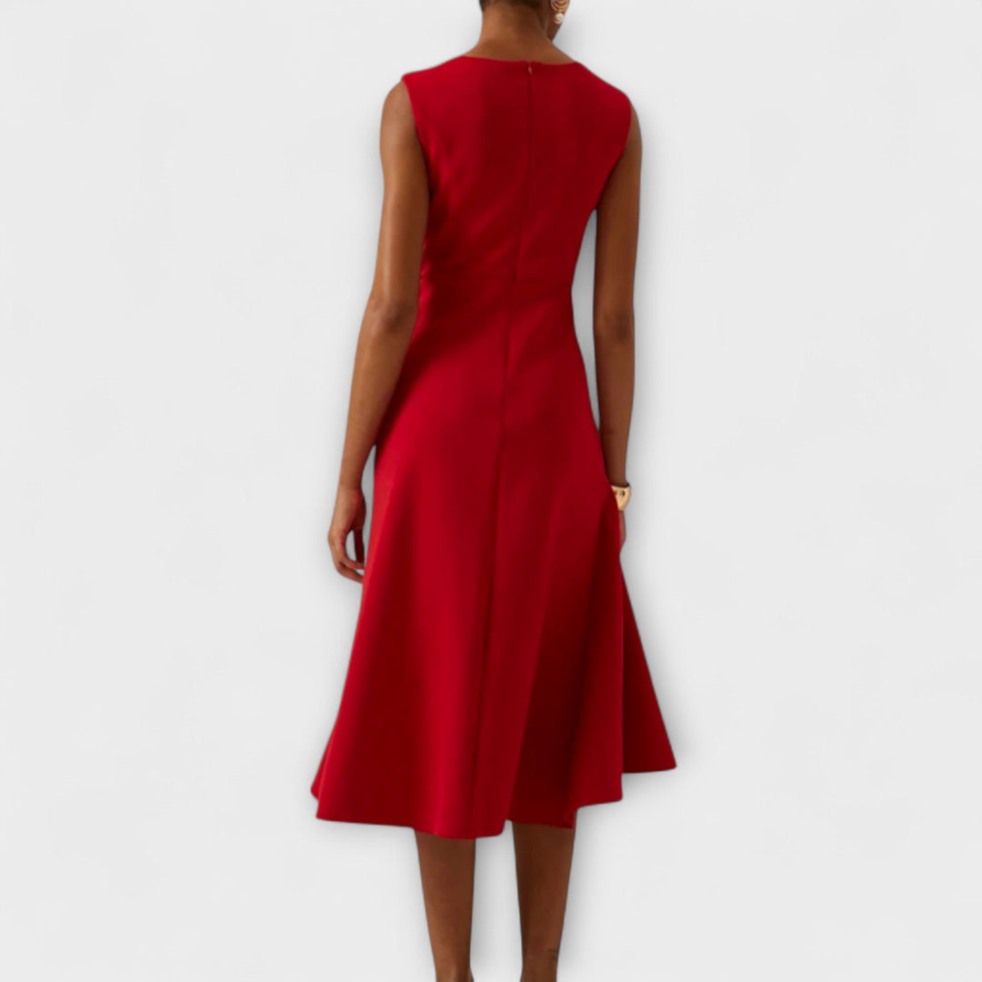 Silhouette™ Elegant Maxi Dress – Sculpted Waist & Flowing Fit