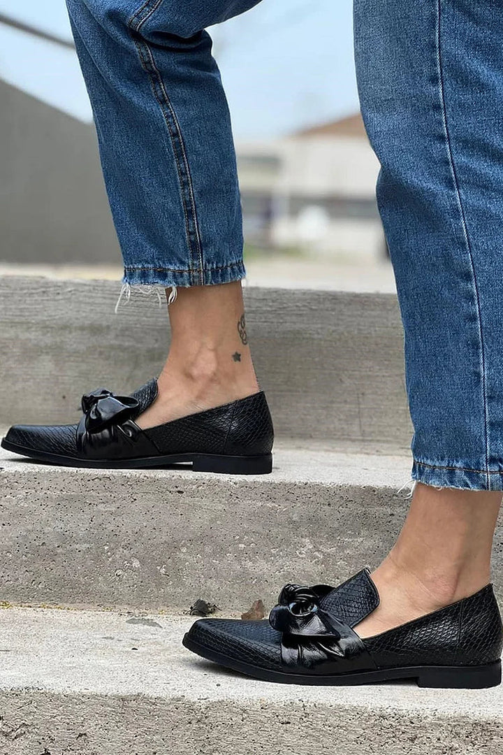 Carine | Snake Print Loafers