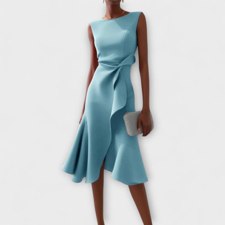 Silhouette™ Elegant Maxi Dress – Sculpted Waist & Flowing Fit