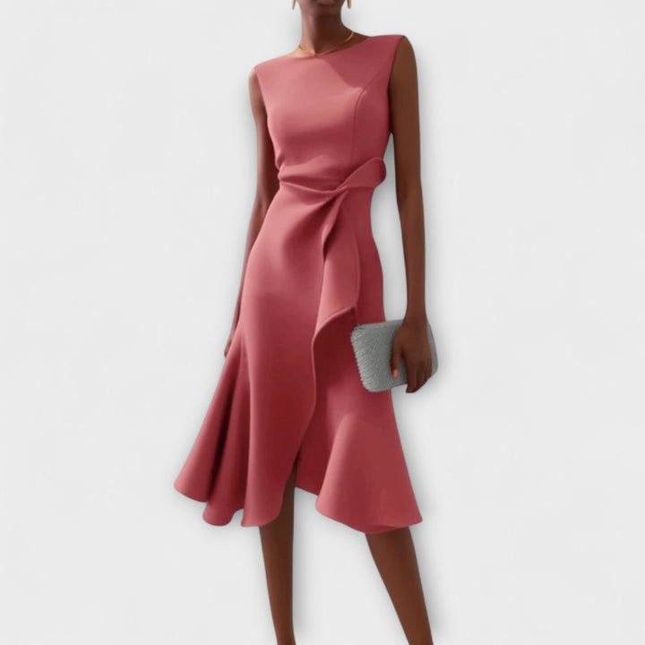 Silhouette™ Elegant Maxi Dress – Sculpted Waist & Flowing Fit