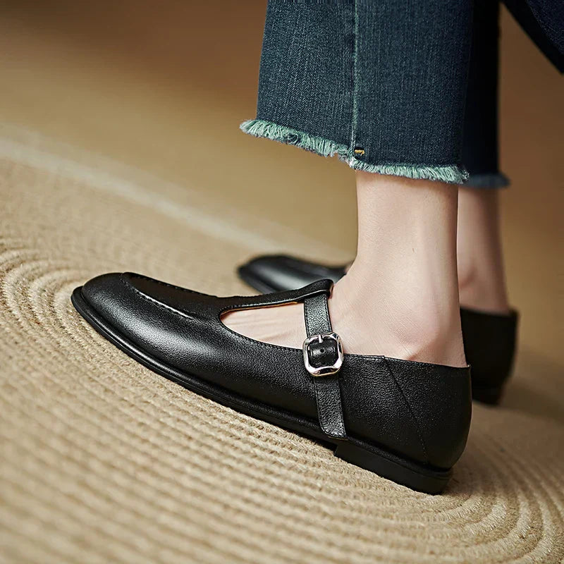 Selvana - Low Heeled Pumps