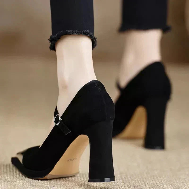 Mora - Elegant Mary Janes